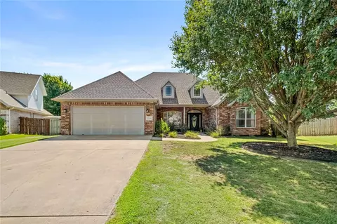 2304 SW Clover Ct, Bentonville, AR 72712