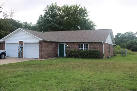 1268712689 Pioneer Ln, Gentry, AR 72734