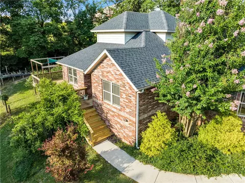 5608 W Reliance St, Fayetteville, AR 72704