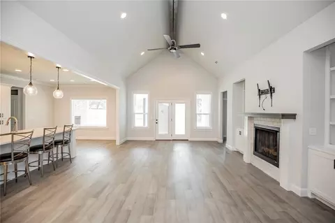 1205 Oak Bend Loop, Springdale, AR 72762 photo 2