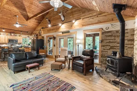 3350 Oak Ridge Rd, Ozark, AR 72949