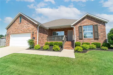 1665 S Summer Rose Ave, Fayetteville, AR 72701