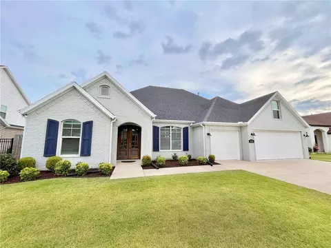 1946 S River Meadows Dr, Fayetteville, AR 72703