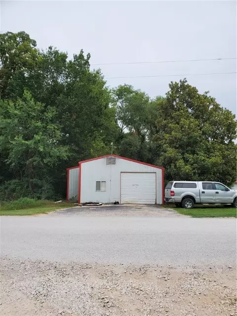 12792 Horman Rd, Gravette, AR 72736