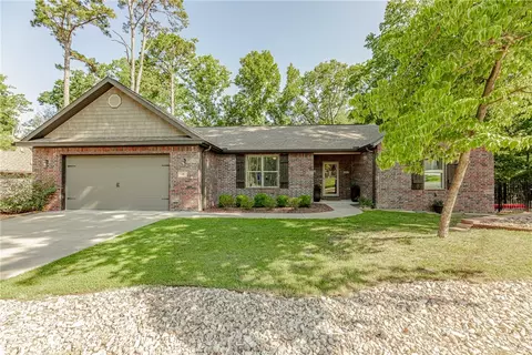 18 Hallock Dr, Bella Vista, AR 72714