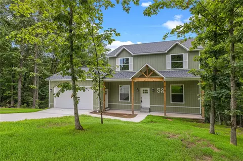 32 Grampian Dr, Bella Vista, AR 72715