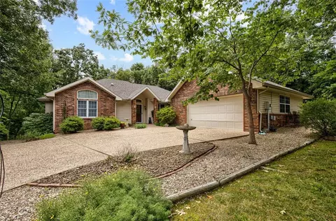 2 Annan Cir, Bella Vista, AR 72715
