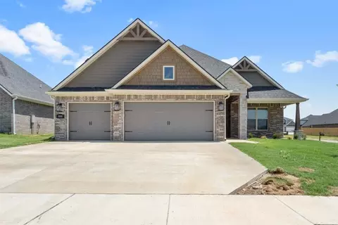 1400 Dresden Dr, Centerton, AR 72719