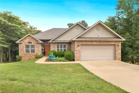 1 Webb Ln, Bella Vista, AR 72714