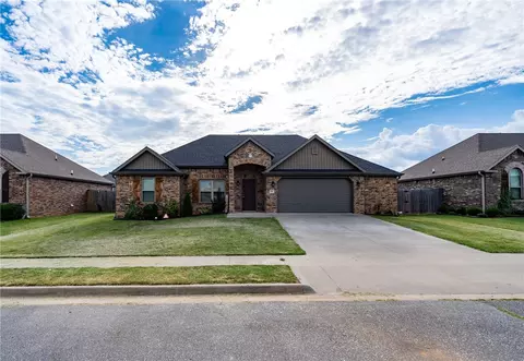 381 Captain Reid Ln, Prairie Grove, AR 72753