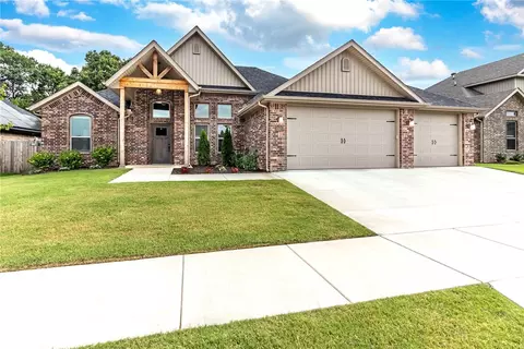683 N Sabine Pass Rd, Fayetteville, AR 72704