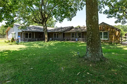 7936 W Wedington Dr, Fayetteville, AR 72704