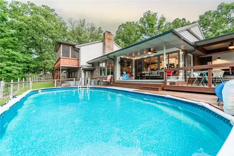 12359 Bluebird Rd, Gravette, AR 72736