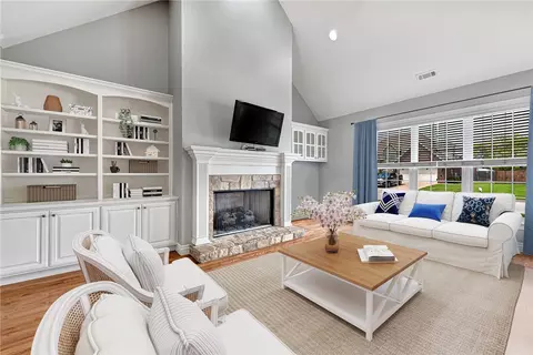4618 W Pleasant Dr, Rogers, AR 72758