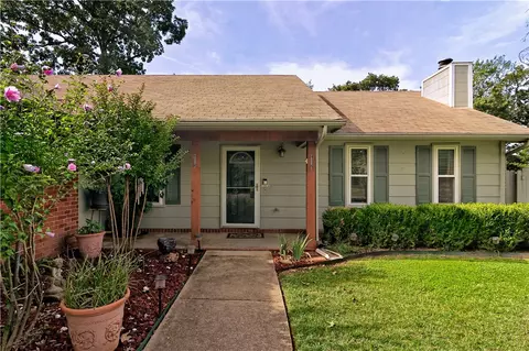 3902 W Mockingbird Ln, Rogers, AR 72756