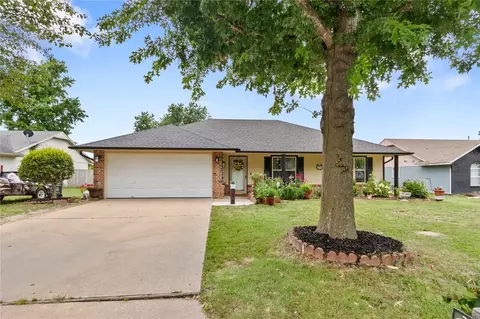 1204 N 25th Pl, Rogers, AR 72756