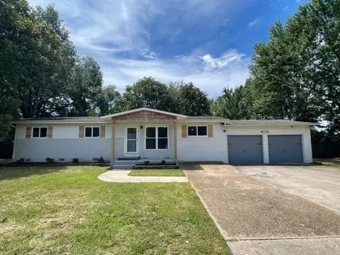 1514 W Pine St, Rogers, AR 72758