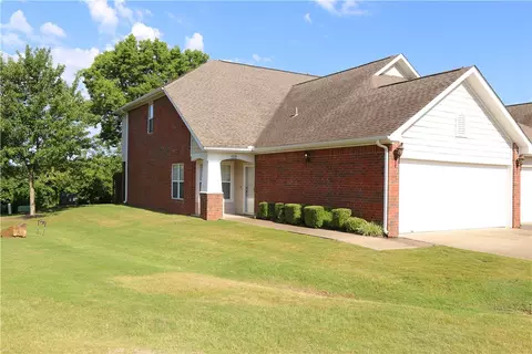 918 S Lafayette St, Rogers, AR 72758