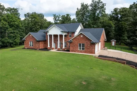 15888 Logan Rd, Siloam Springs, AR 72761