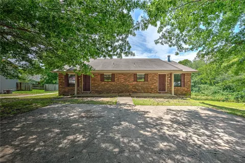 3515 3517 W Harvard St, Fayetteville, AR 72704