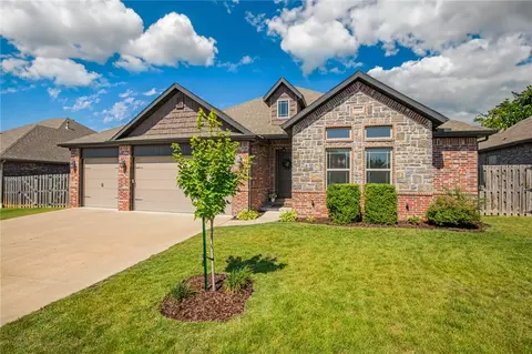 6300 S 57th St, Rogers, AR 72758