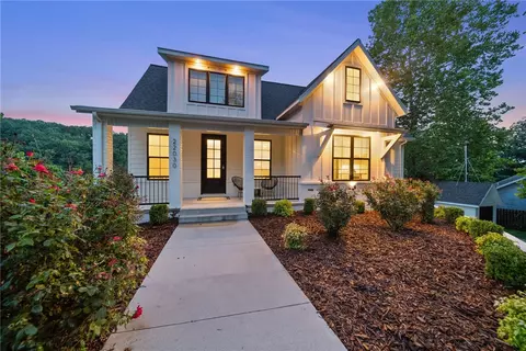 22030 Dogwood Cir, Springdale, AR 72764