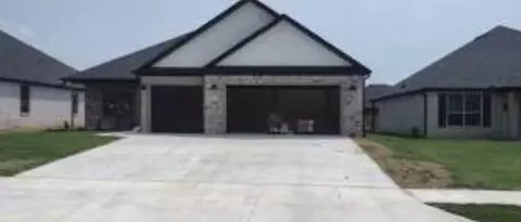 711 Skylar St, Bentonville, AR 72713