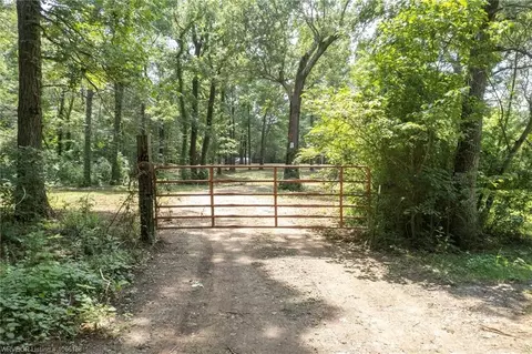 1210 Warren Dr, Alma, AR 72921