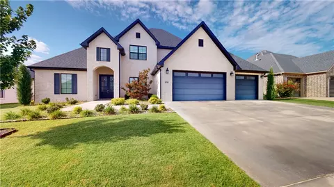 8701 W Birdsong Ln, Bentonville, AR 72713