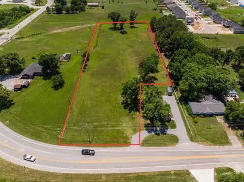 West Main, Gentry, AR 72734