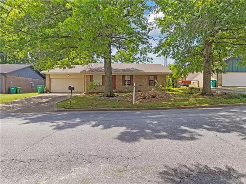 2407 Backus Ave, Springdale, AR 72762