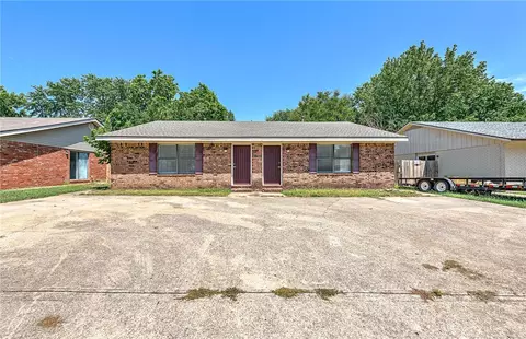 2732 N 2734 N Arroyo Ave, Fayetteville, AR 72703