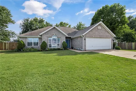 700 Colley St, Lowell, AR 72745
