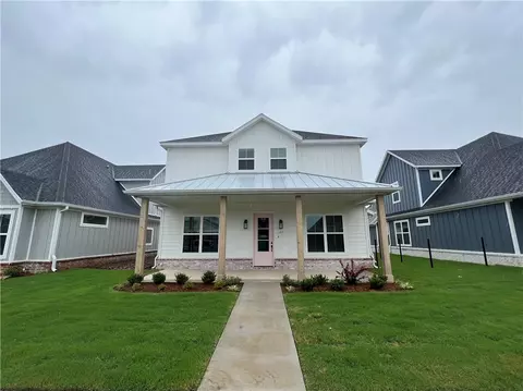6828 Somerset Pl, Springdale, AR 72762