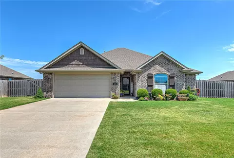 231 Genoa Way, Centerton, AR 72719