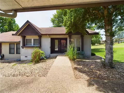 2 Melinda Ln, Bella Vista, AR 72714