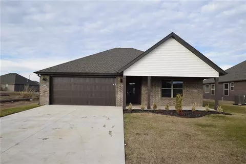 1905 E Hudson Dr, Siloam Springs, AR 72761