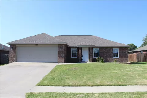 502 Eagle Dr, Gravette, AR 72736