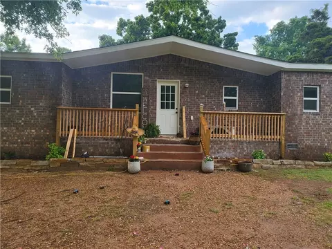 3136 George Ln, Springdale, AR 72762