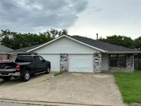 148 150 S Killdeer Dr, Farmington, AR 72730
