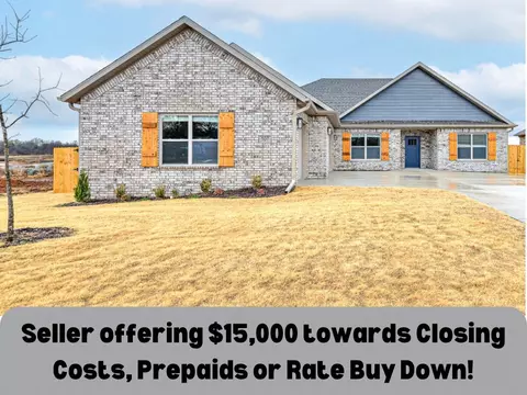 107 N Sheep Dog Ave, Farmington, AR 72730