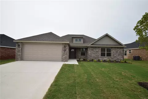 589 Woodplains Ave, Springdale, AR 72762