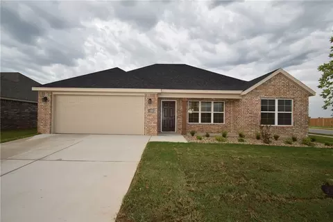 603 Woodplains Ave, Tontitown, AR 72762