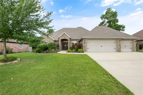 5710 S 67th St, Cave Springs, AR 72718