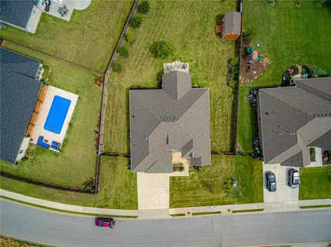 111 Sicily Dr, Centerton, AR 72719 photo 2