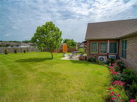 111 Sicily Dr, Centerton, AR 72719 photo 9