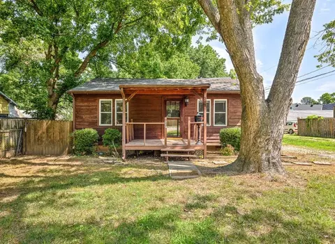 517 W Maple St, Rogers, AR 72756