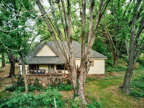12956 Mineral Springs Rd, West Fork, AR 72774