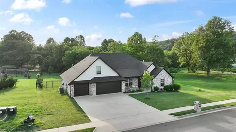 2541 Peck Rd, Pea Ridge, AR 72751