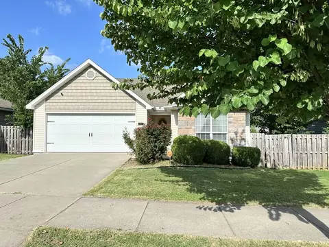 1402 S Holland Dr, Fayetteville, AR 72704